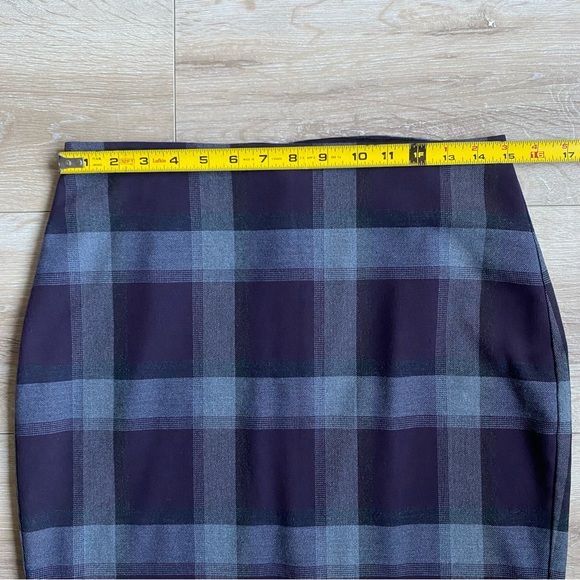 Le Chateau Classic Pencil skirt eggplant / purple plaid office business attire - Picture 5 of 6